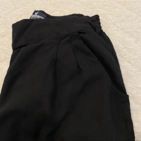 American Eagle Black Capri Pants - Picture 4 of 9